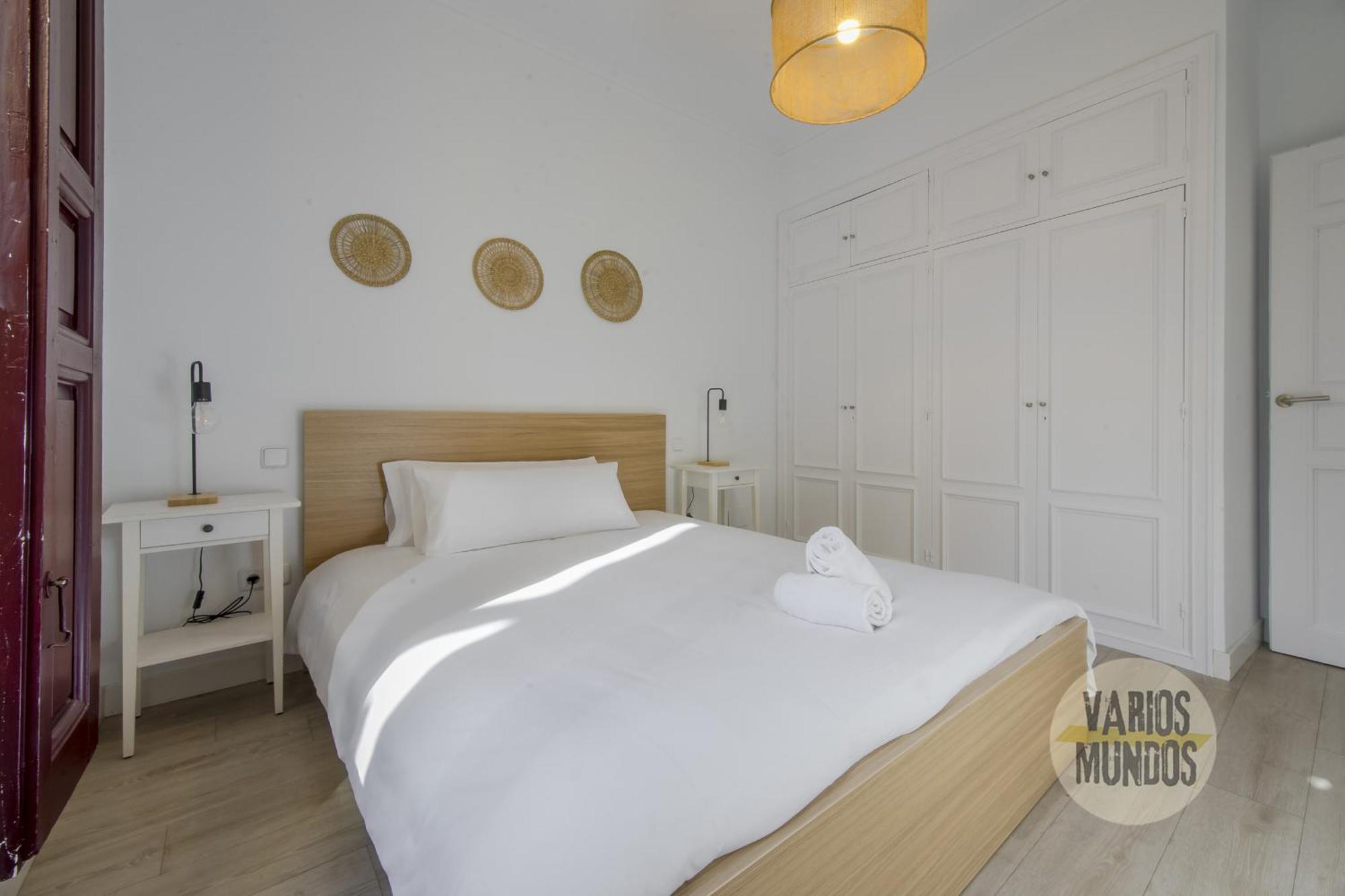 Elegant Apt Para 4Pax En Las Letras-Cortes Madrid Exterior photo