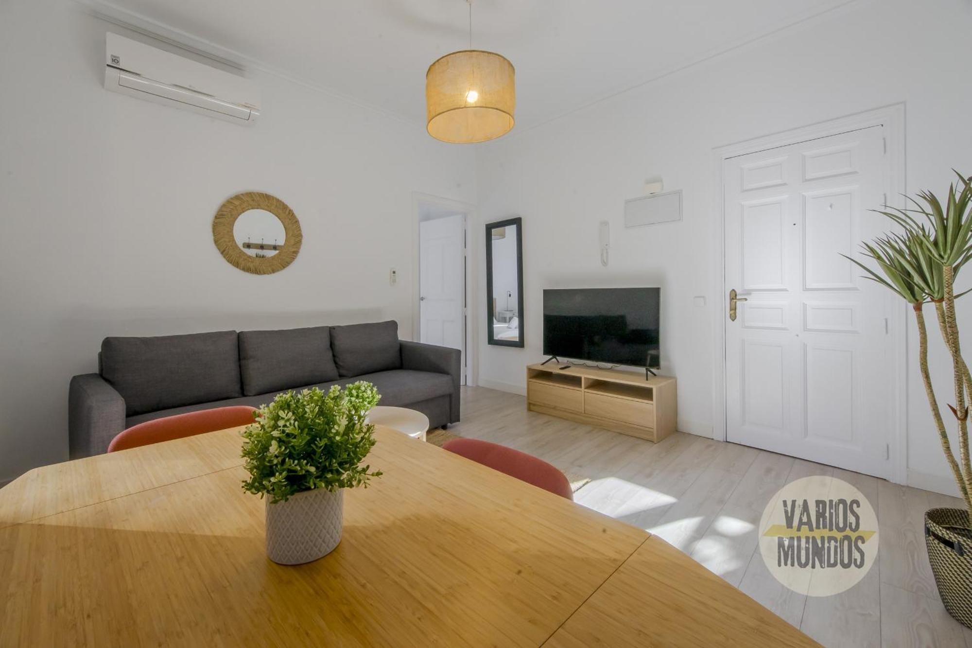Elegant Apt Para 4Pax En Las Letras-Cortes Madrid Exterior photo